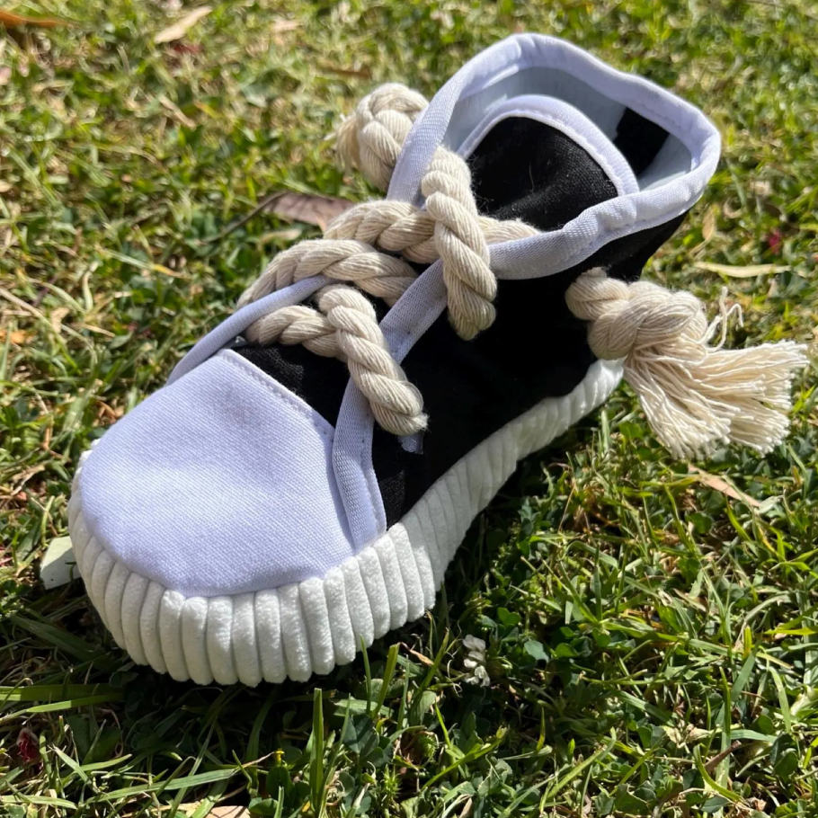 Игрушка TopPet Ботинок текстильный с канатом, 20х9 см.