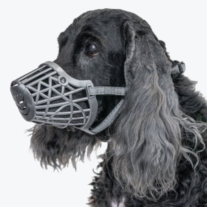 Намордник TopPet N2 5х4х7,5см, пластик, черный