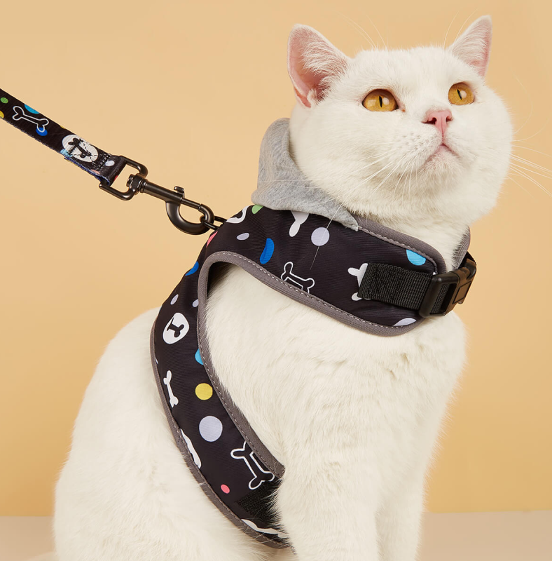 Шлейка Midepet с капюшоном S (шея 25, грудь 28-34 см) черная