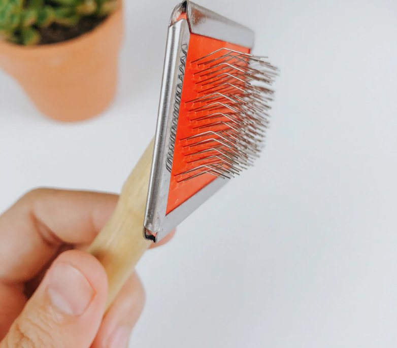 Пуходерка TopPet ECO Металлическая малая (60*45)