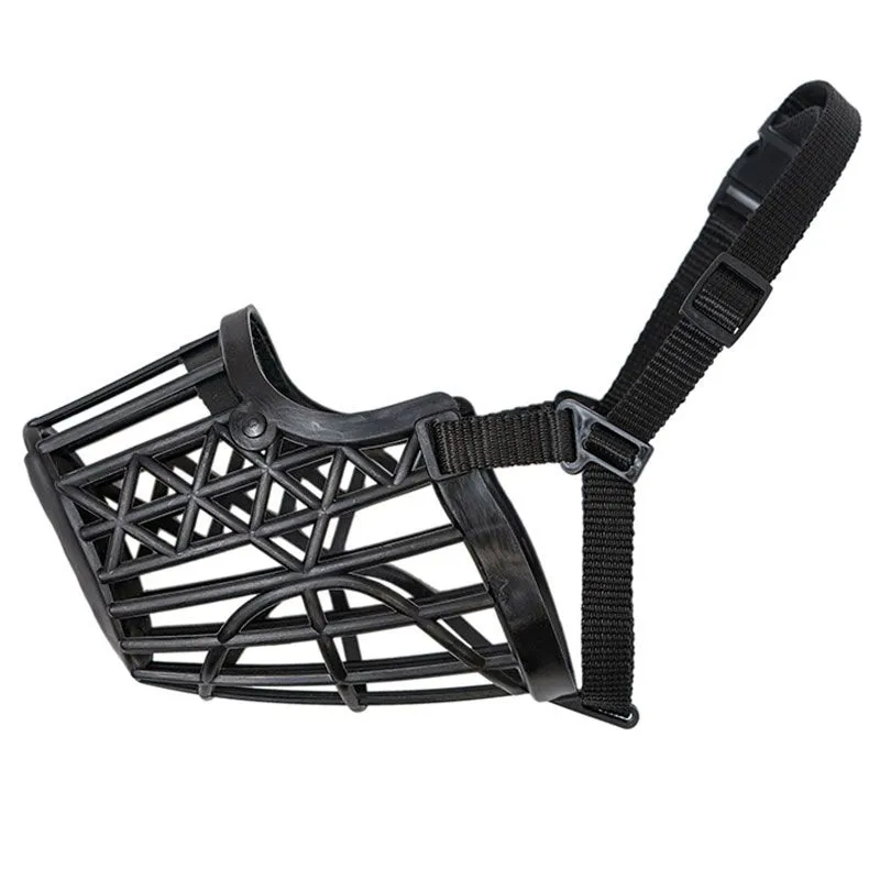 Намордник TopPet N2 5х4х7,5см, пластик, черный